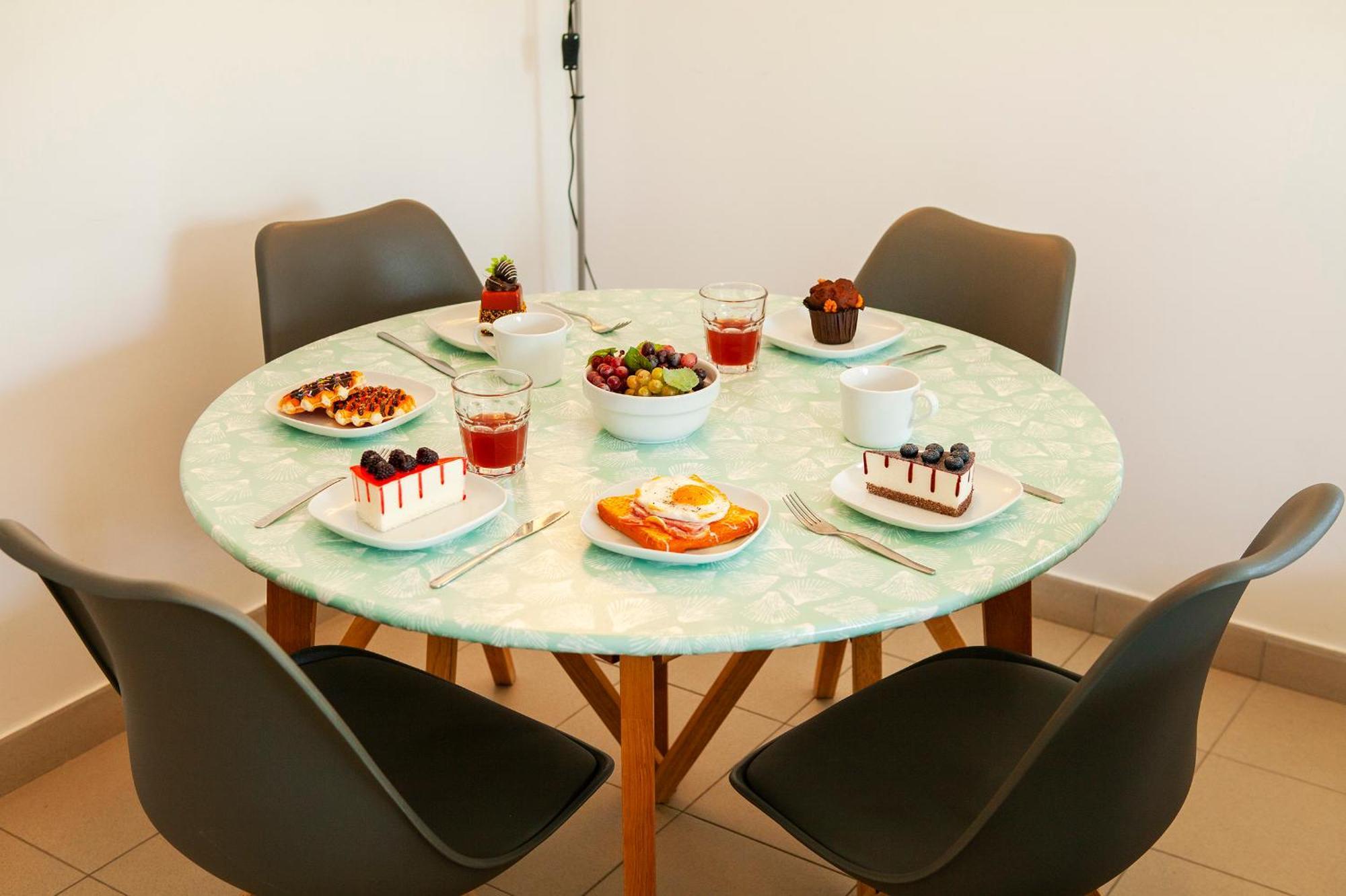 B06 - Top-floor Marina 2 Bed Lagos