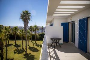 B06 - Top-floor Marina 2 Bed Apartamento